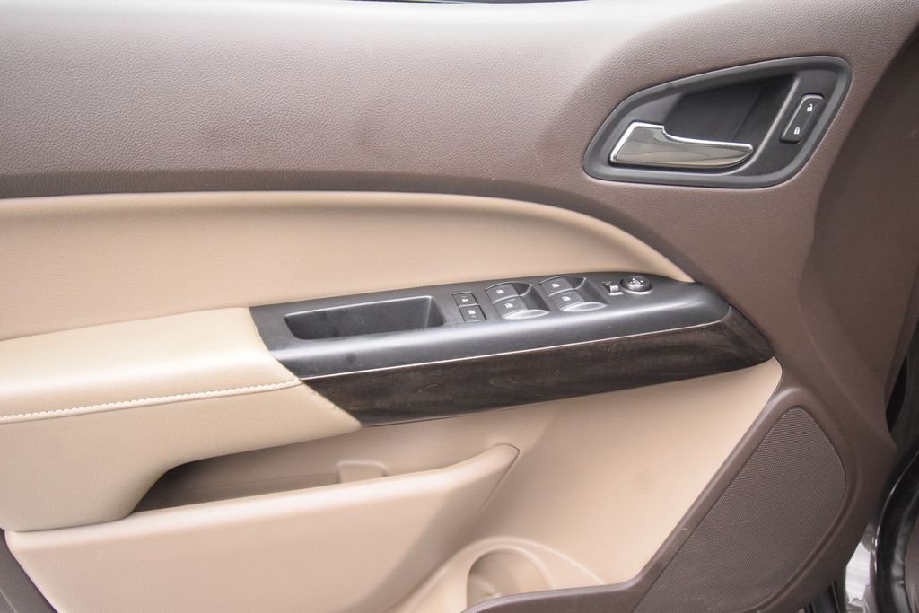 Used 2019 Smokey Quartz Metallic GMC SLE1 image 23