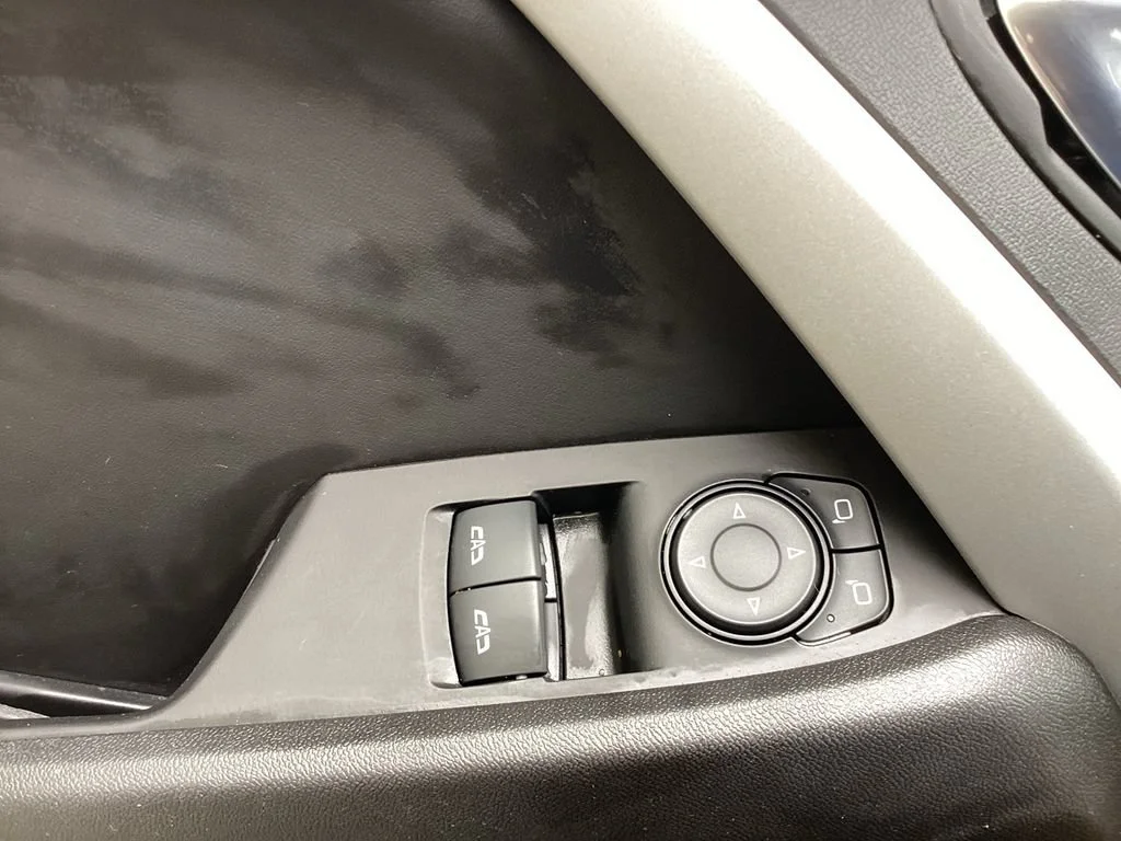 Used 2018 BLACK Chevrolet 1LT image 31