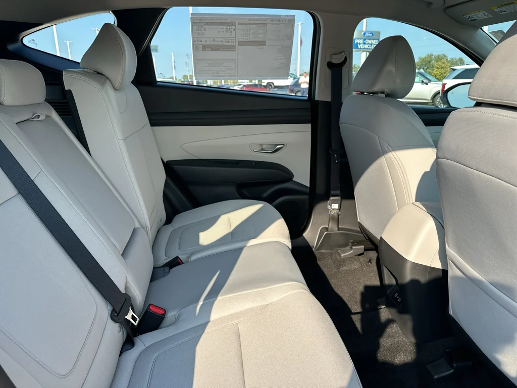 New 2026 Hampton Gray Hyundai SE image 5