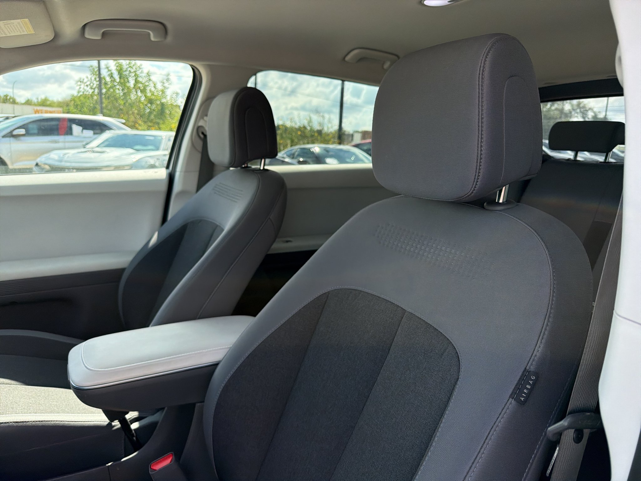 Certified Used 2024 Atlas White Hyundai SEL image 10
