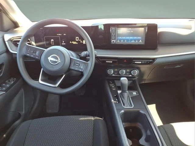 Used 2025 Brown Nissan S image 15