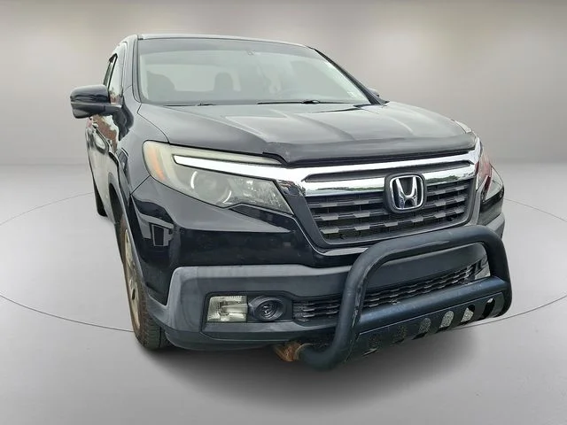 Used 2017 Black Honda RTL-T image 2