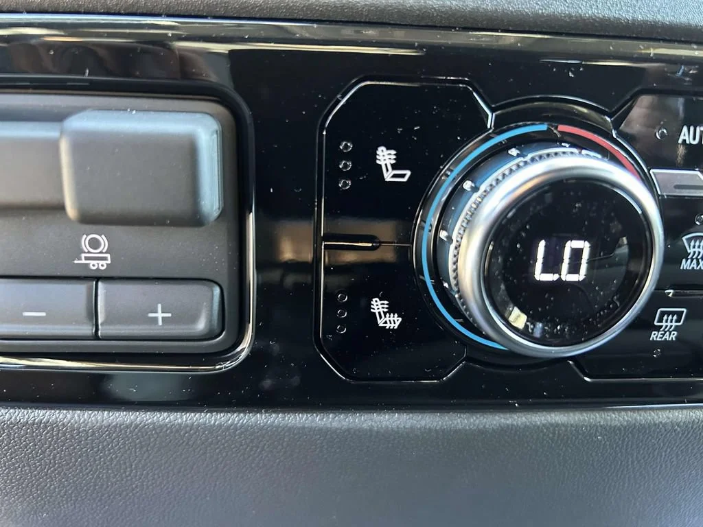 New 2026 Onyx Black GMC Elevation image 20