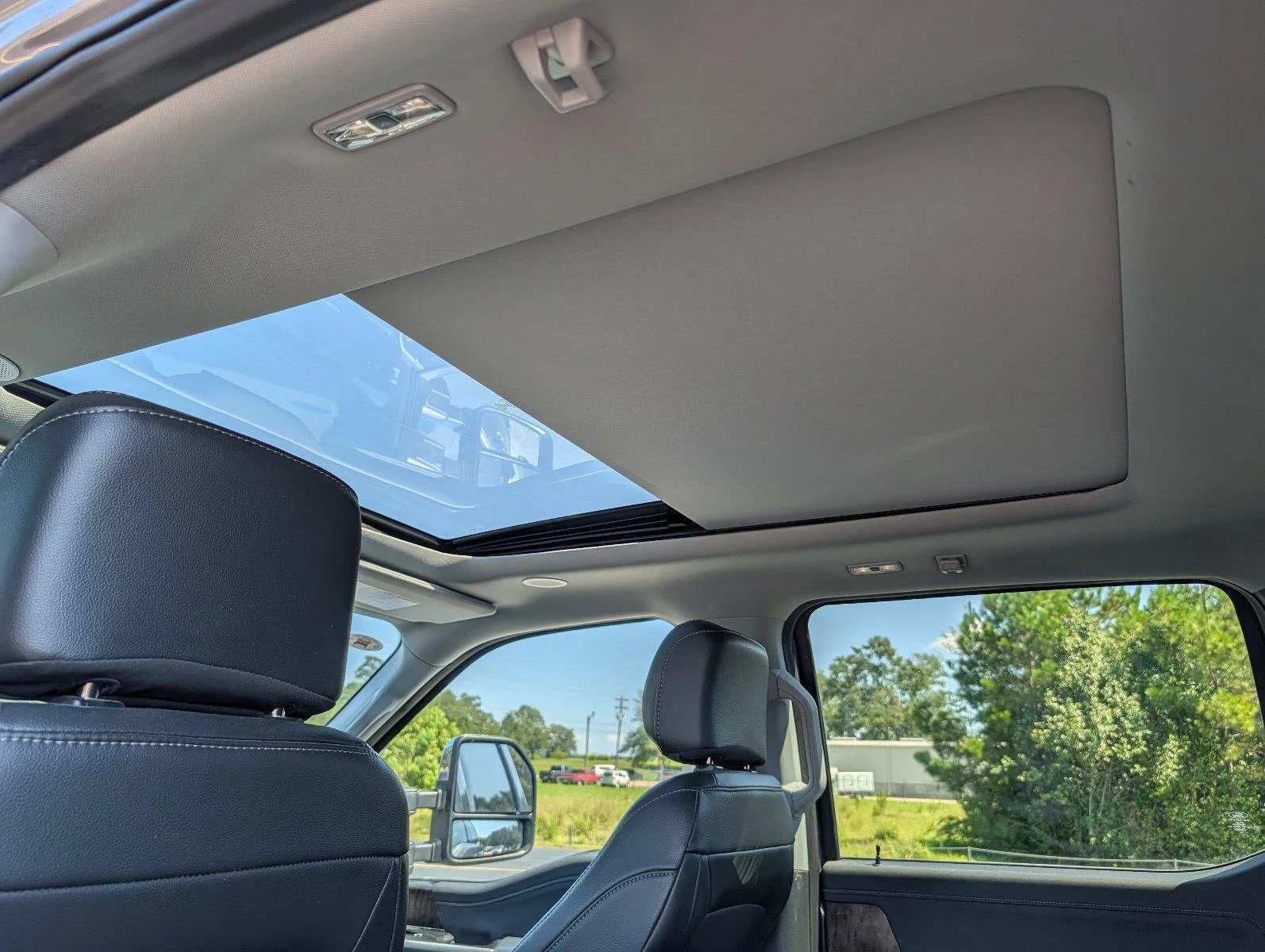 Used 2024 Carbonized Gray Ford Lariat image 34