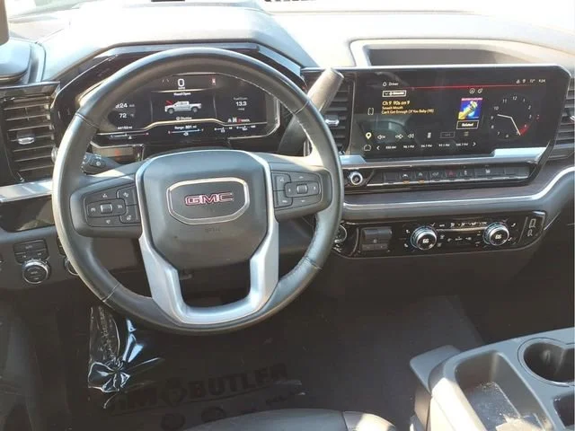 Used 2025 Onyx Black GMC SLT image 23