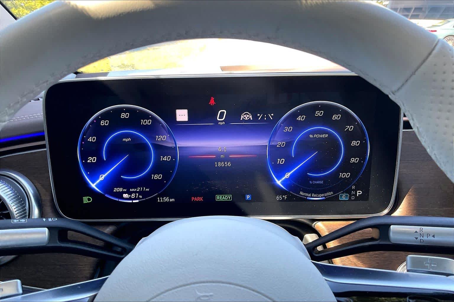 Used 2023 Polar White Mercedes-Benz EQS 450+ image 23