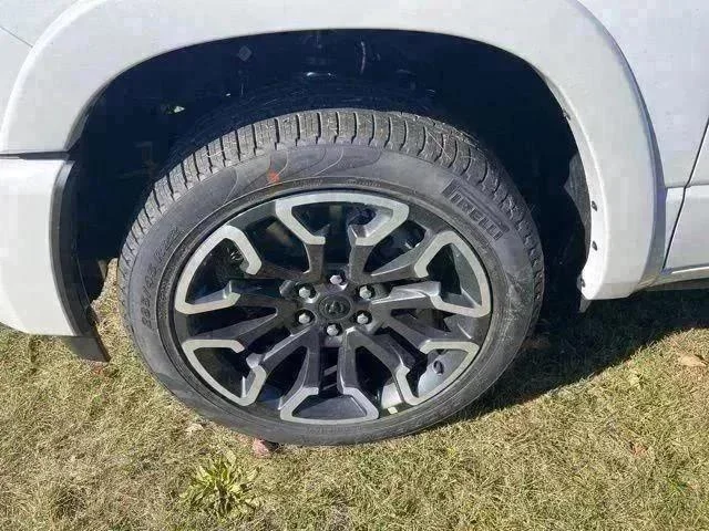 2026 RAM 1500 Limited - Photo 4