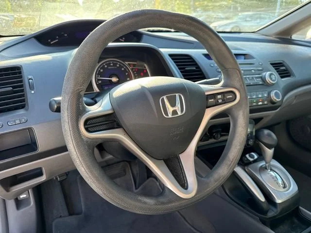 Used 2009 Crystal Black Pearl Honda LX image 16