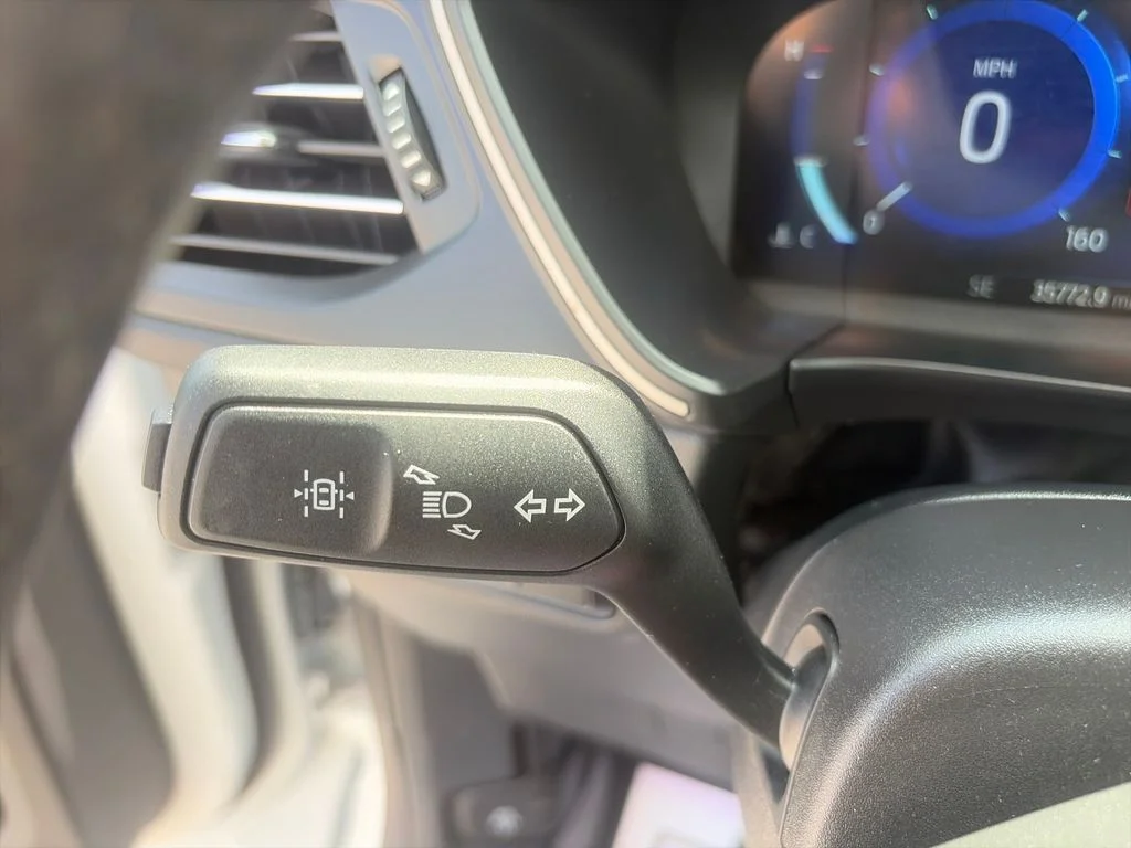 Used 2022 White Ford SEL image 33