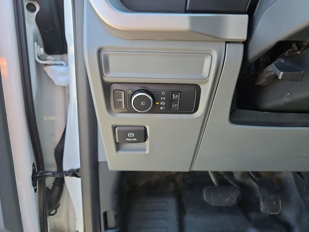 Used 2022 Oxford White Ford XL image 19