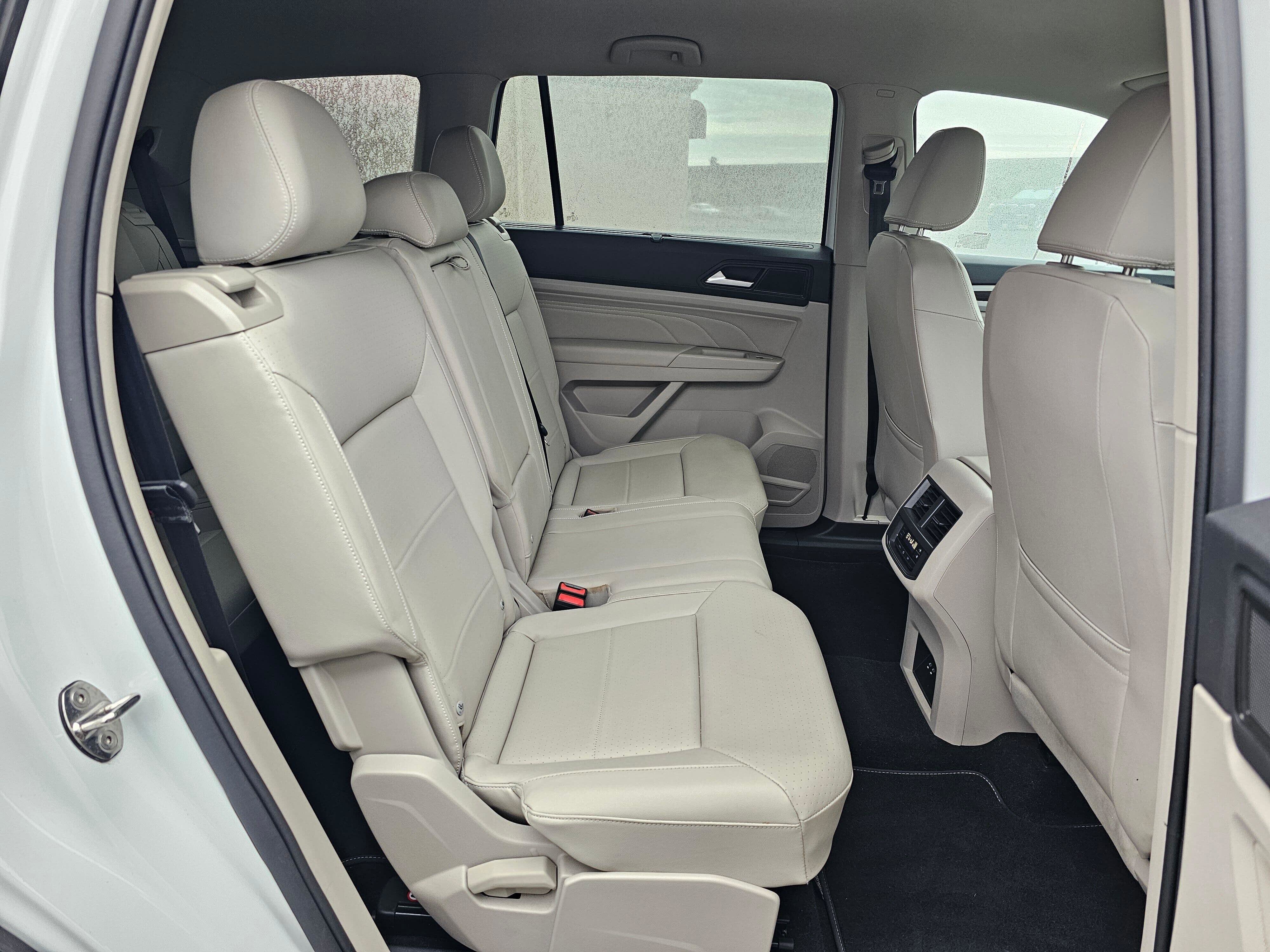 2023 Volkswagen Atlas SE w/Tech - Photo 14