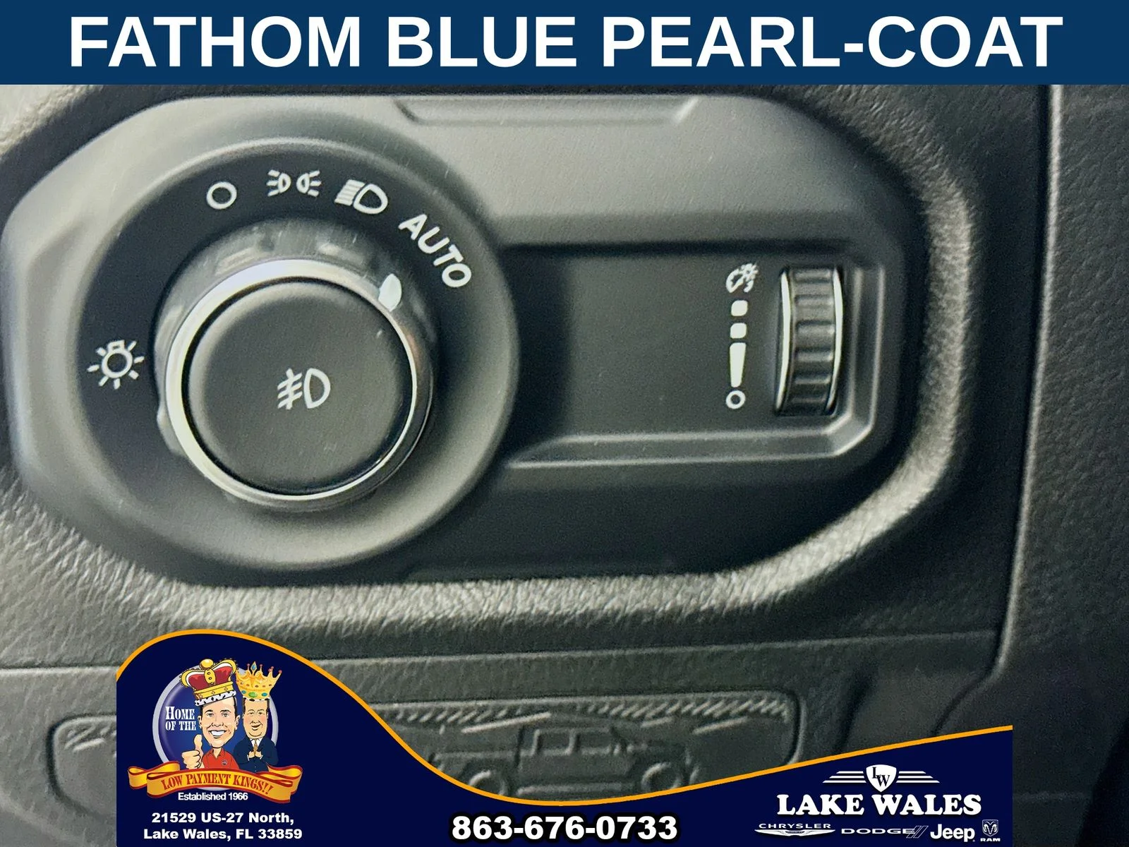 Used 2025 Blue Jeep Sport S image 10