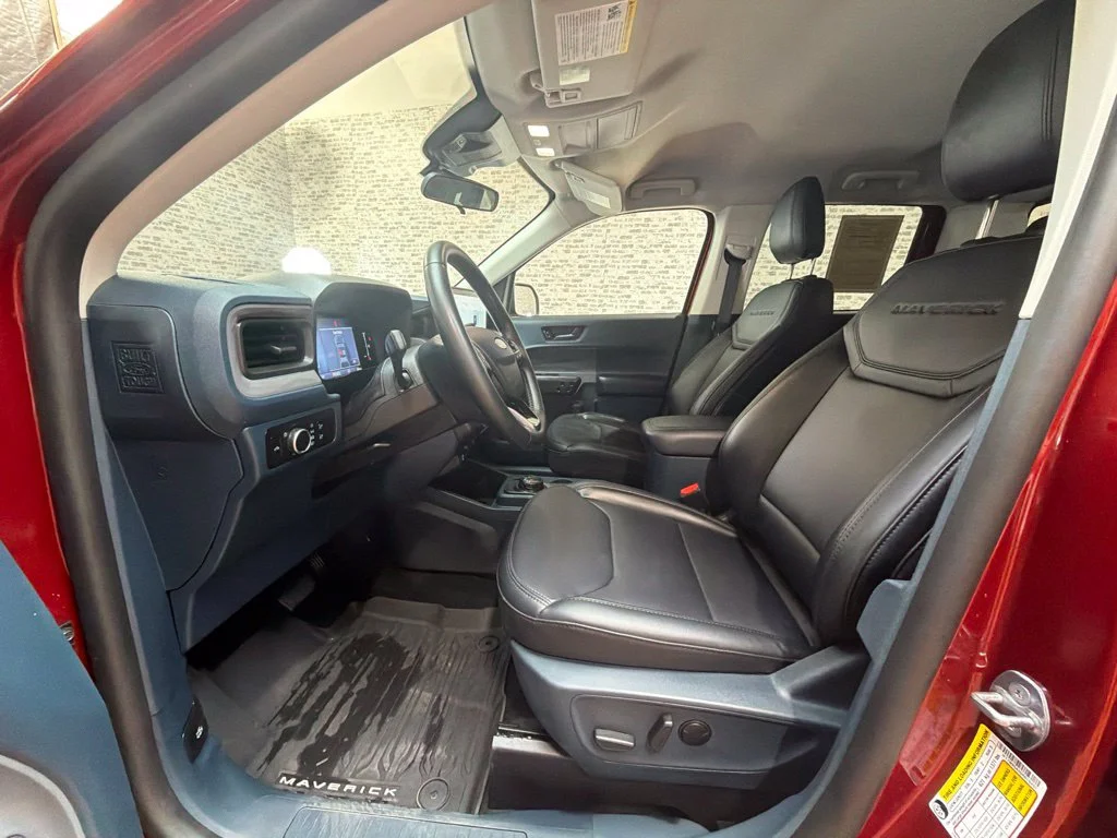 Used 2025 Ruby Red Met Tinted CC Ford Lariat image 21