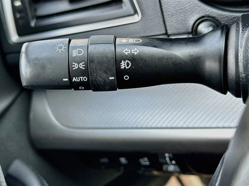 Used 2017 Black Subaru 2.5i Premium image 12
