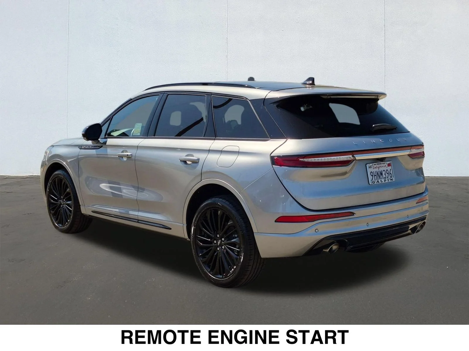 Used 2023 Silver Lincoln Reserve image 7