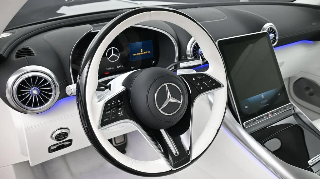 Used 2026 Red Mercedes-Benz Maybach SL 680 image 10