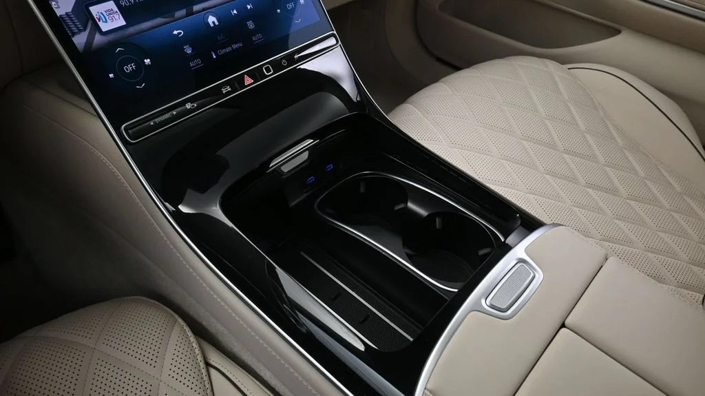 Used 2025 Blue Mercedes-Benz S 580 image 24