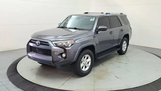 Used 2020 Gray Toyota SR5 image 3