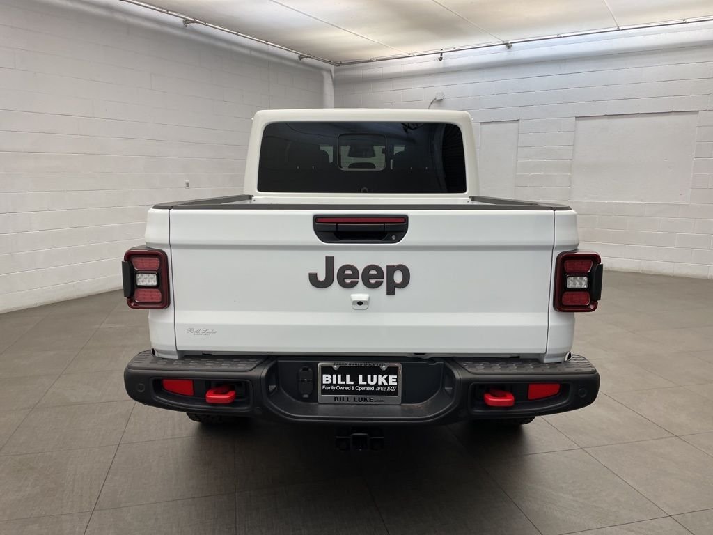 New 2026 Bright White Clearcoat Jeep Rubicon X image 4