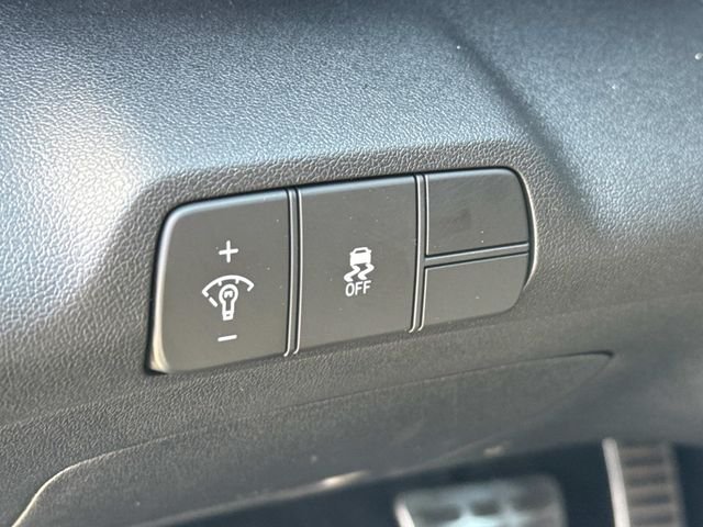 Used 2025  Hyundai SEL Sport image 27