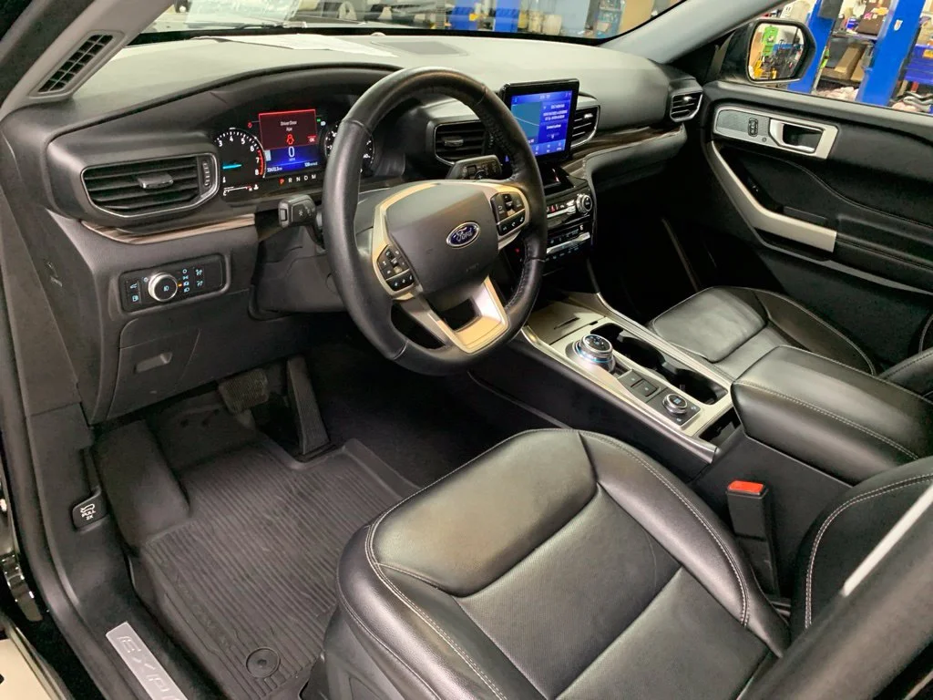 Used 2021 Black Ford Limited image 29