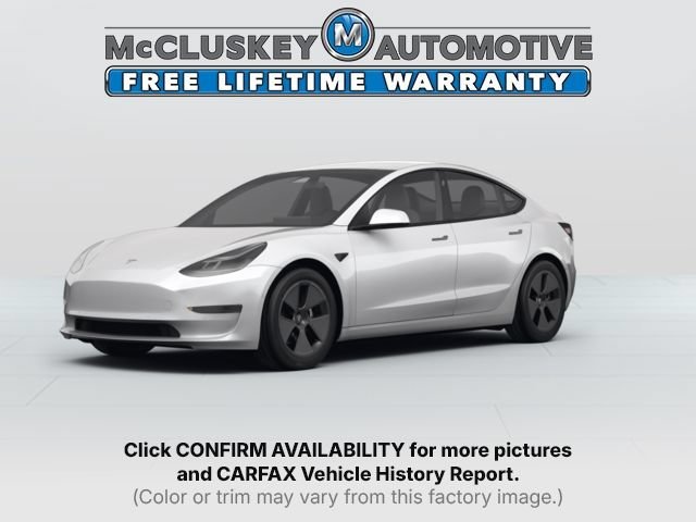 Used 2023  Tesla RWD image 1