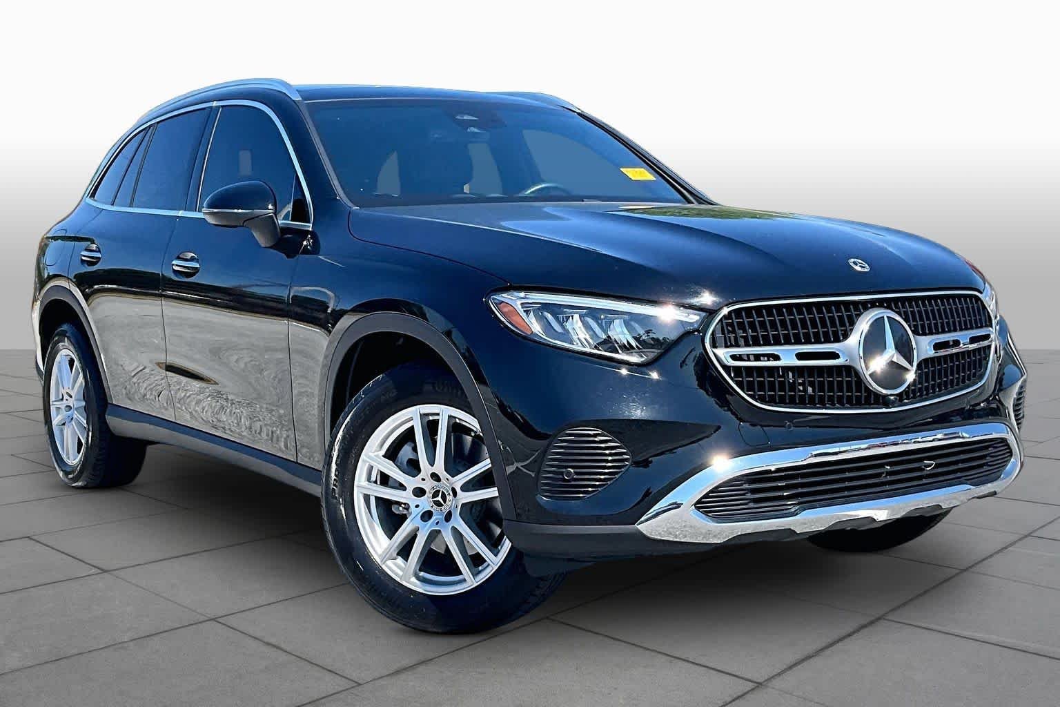 Used 2025 Black Mercedes-Benz GLC 300 image 3