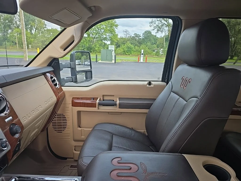 Used 2015 Green Ford King Ranch image 11