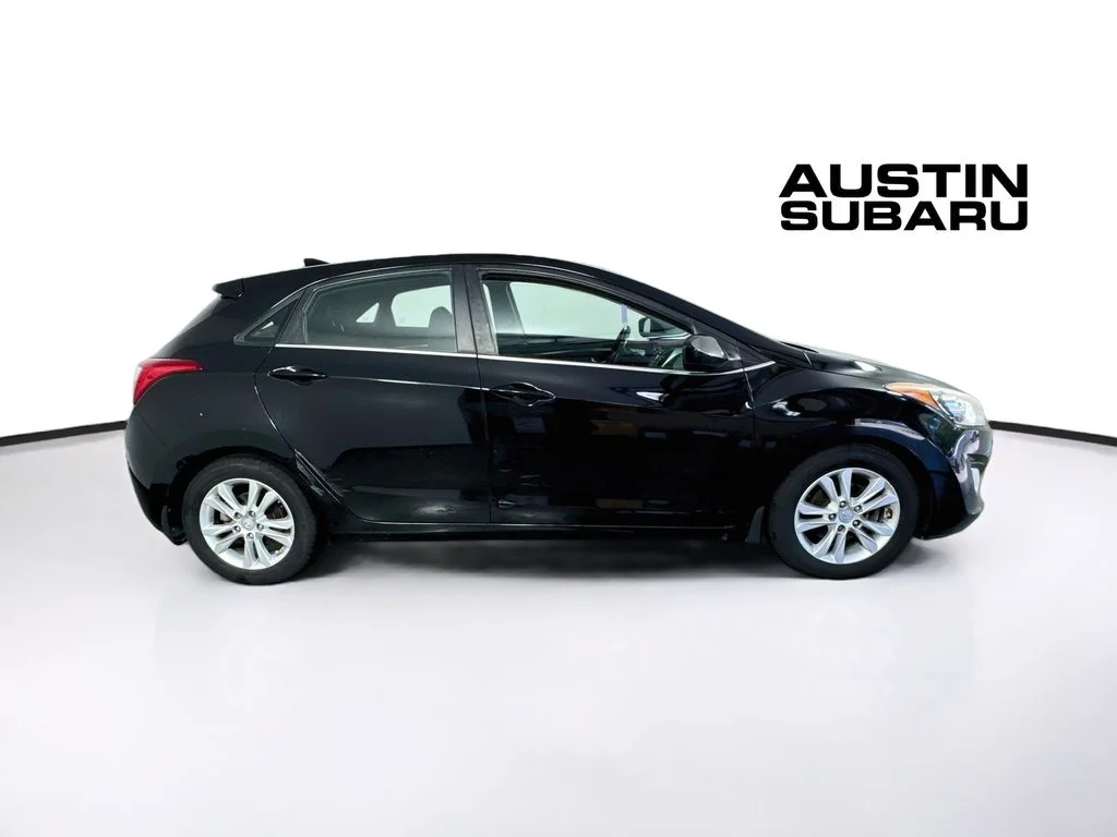 Used 2013 Black Hyundai Base image 8