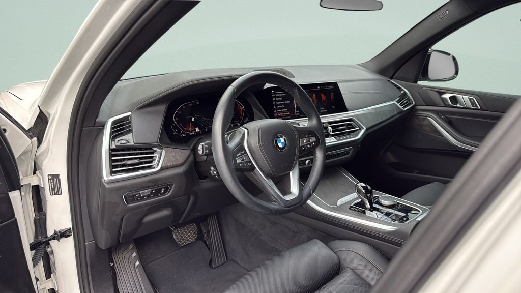 Certified Used 2023 Alpine White BMW sDrive40i image 9