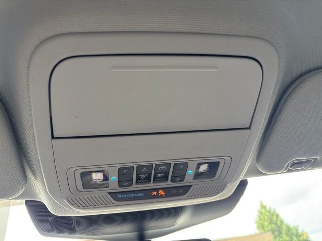 Used 2021 Gray Metallic Ford XLT image 16