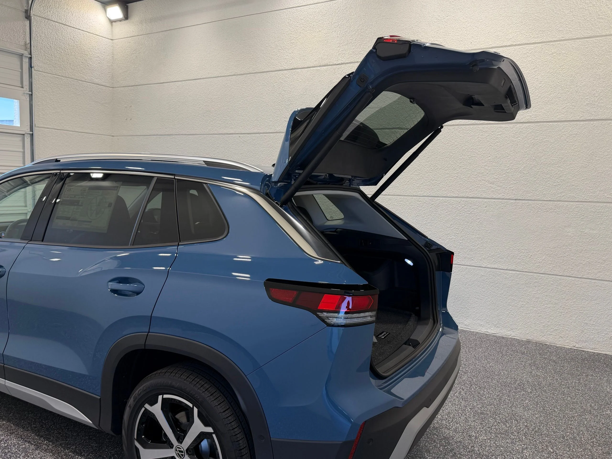 New 2026 Blue Volkswagen SE image 24