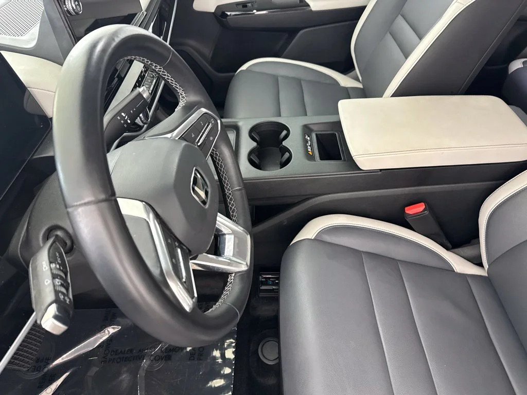 Used 2025 White Honda Touring image 22