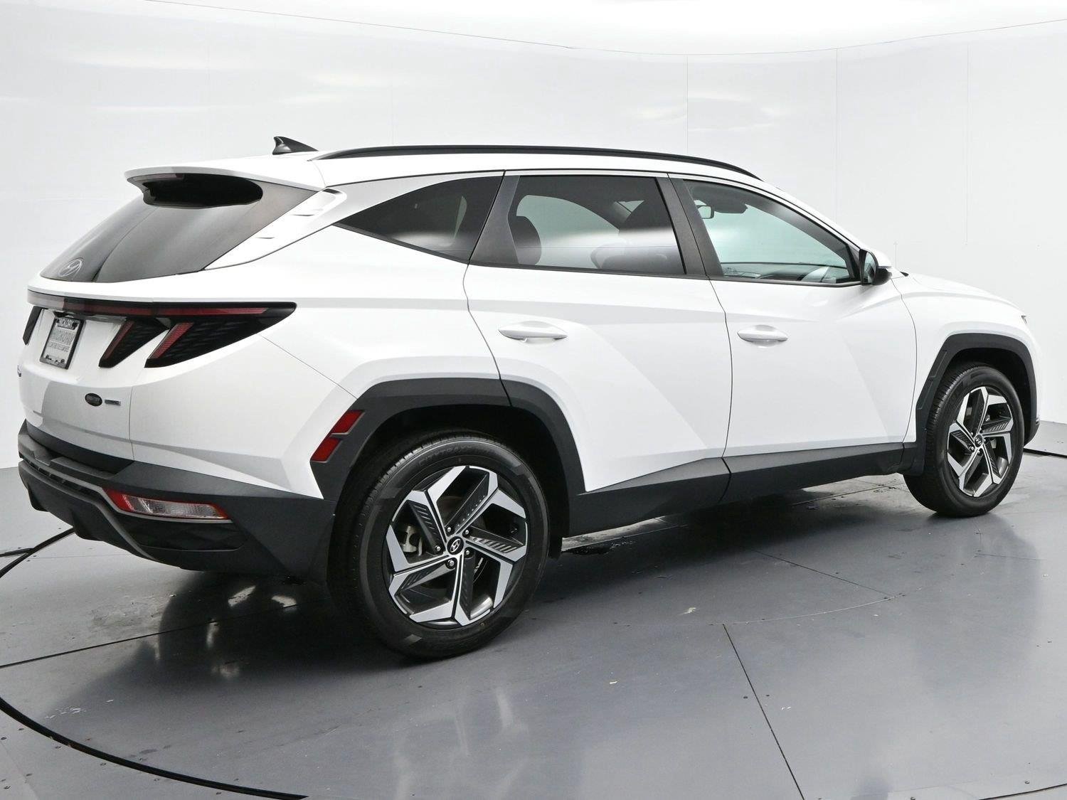 Used 2023 Serenity White Pearl Hyundai SEL image 6