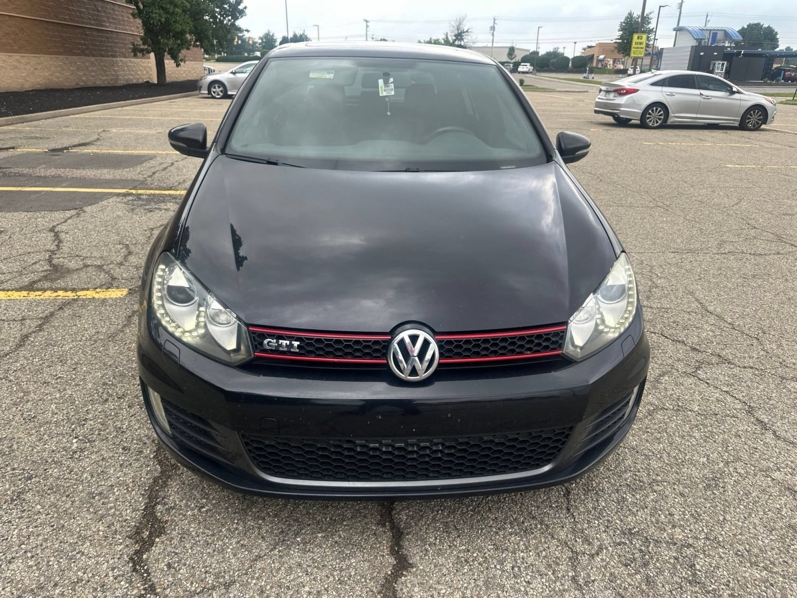 Used 2014 Deep Black Pearl Volkswagen Driver