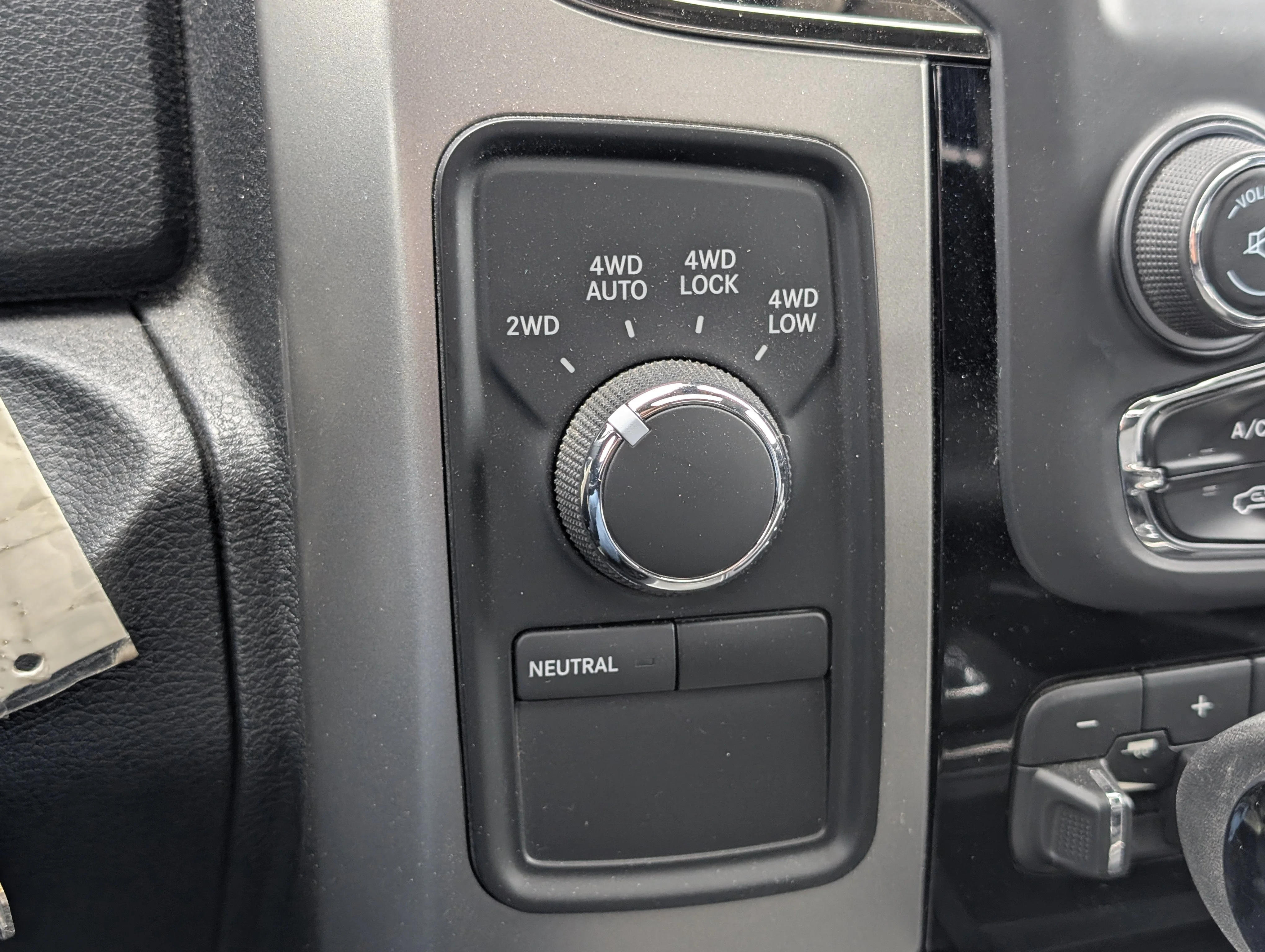 Used 2013 Black Ram Sport image 30