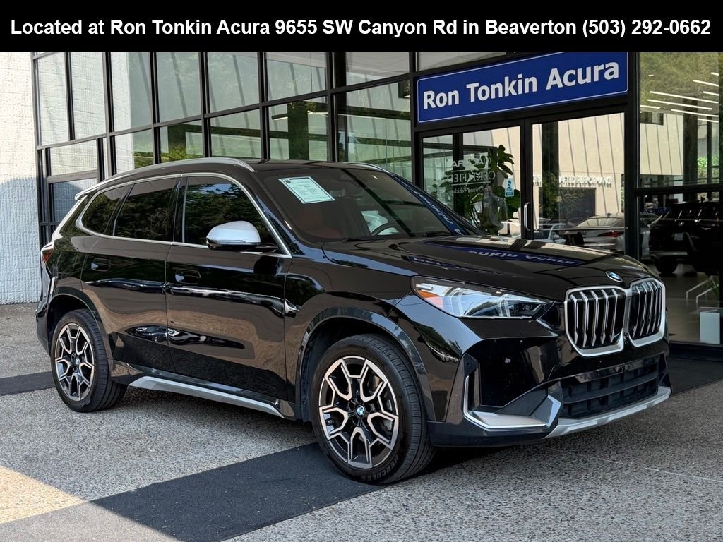 Used 2023 Jet Black BMW xDrive28i image 1