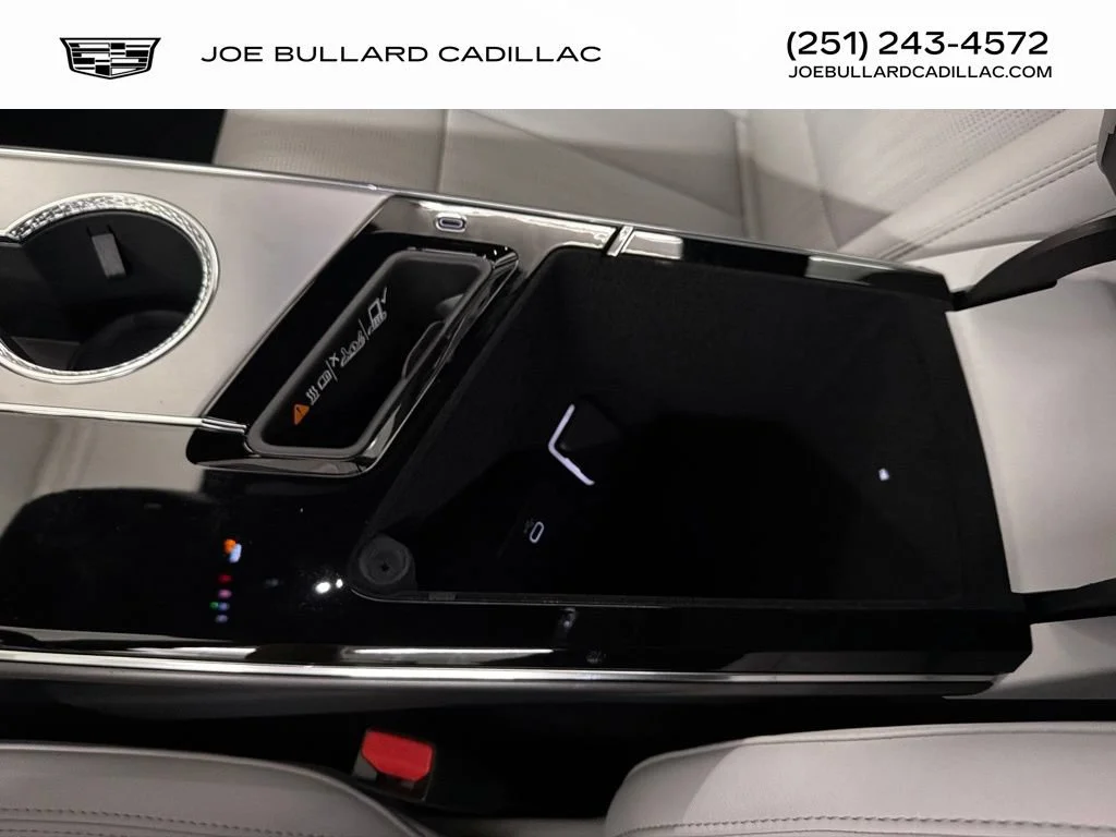 2027 Cadillac LYRIQ Luxury - Photo 35