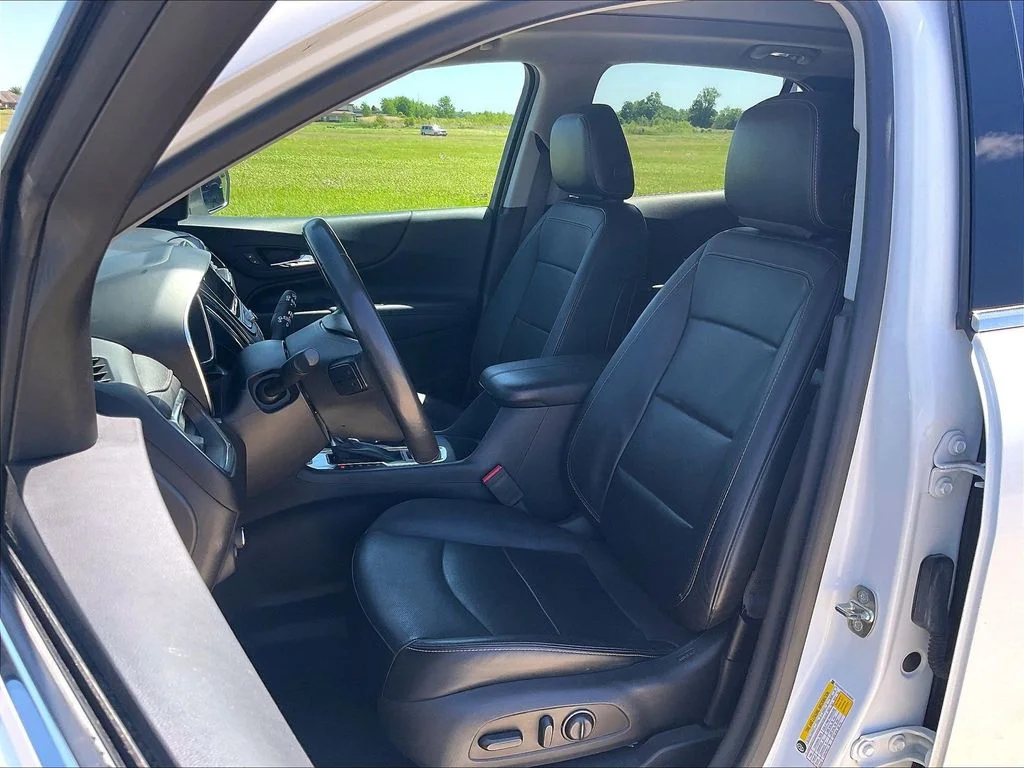 Used 2020 White Chevrolet Premier image 10