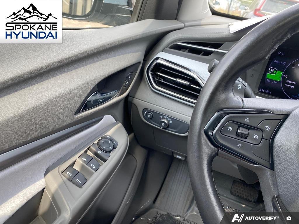 Used 2022 Silver Flare Metallic Chevrolet Premier image 20