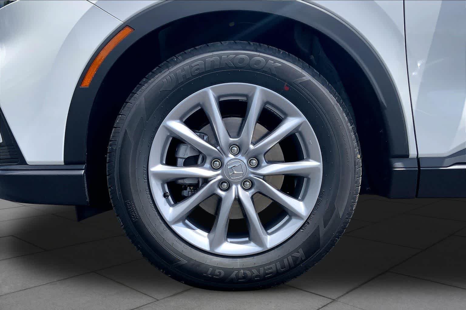 New 2026 Platinum White Pearl Honda EX image 11