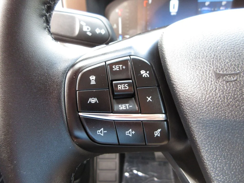 New 2026 Carbonized Gray Metallic Ford Outer Banks image 16
