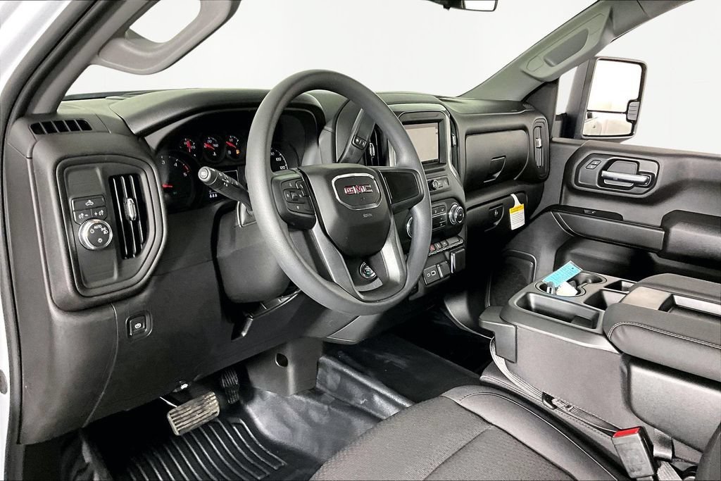 2026 GMC Sierra 3500HD Pro - Photo 8