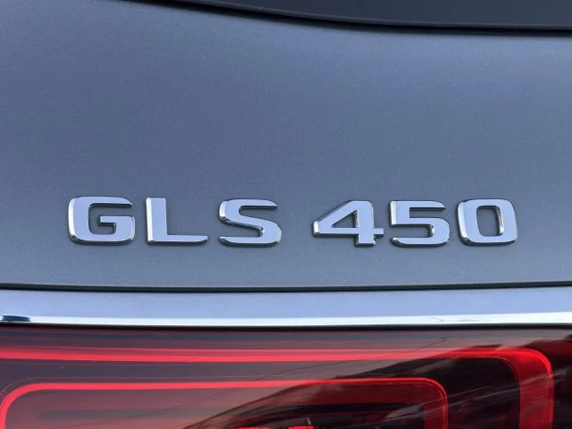 Used 2020 Gray Mercedes-Benz 4MATIC® image 8