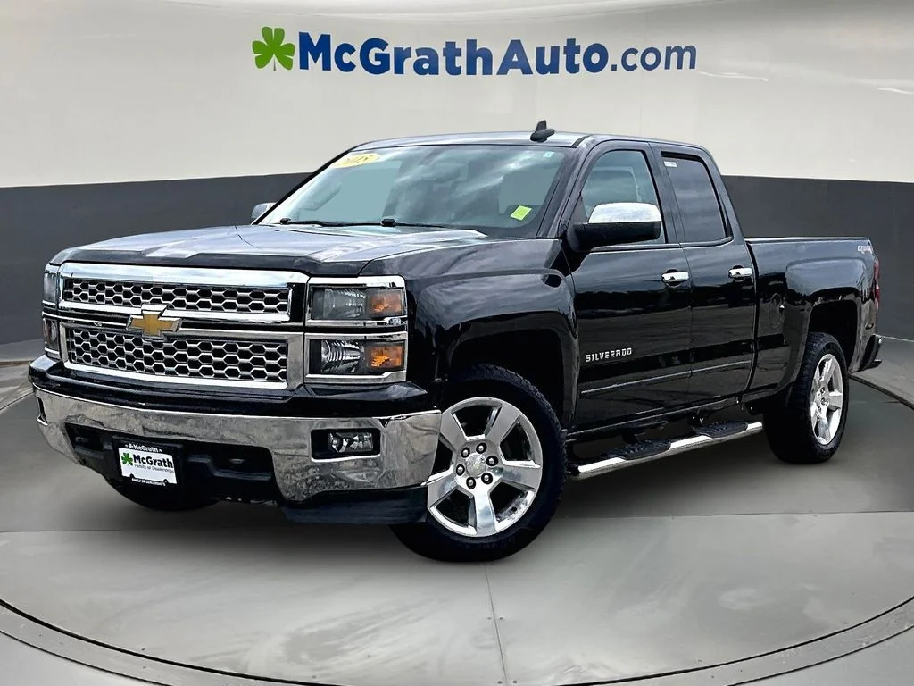 Used 2015 Black Chevrolet LT image 3