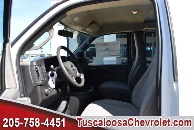 2025 Chevrolet Express Cargo Work Van - Photo 14