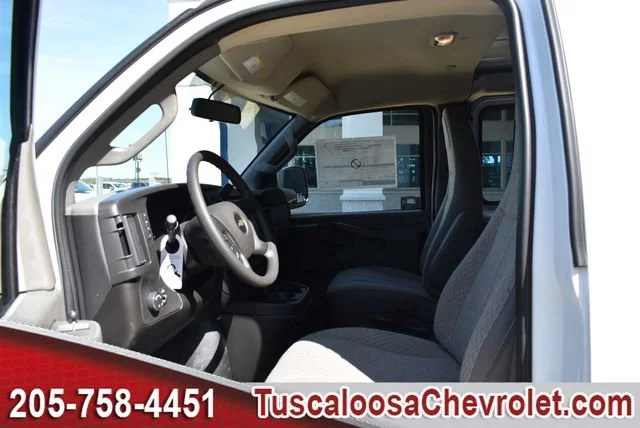 2025 Chevrolet Express Cargo Work Van - Photo 14
