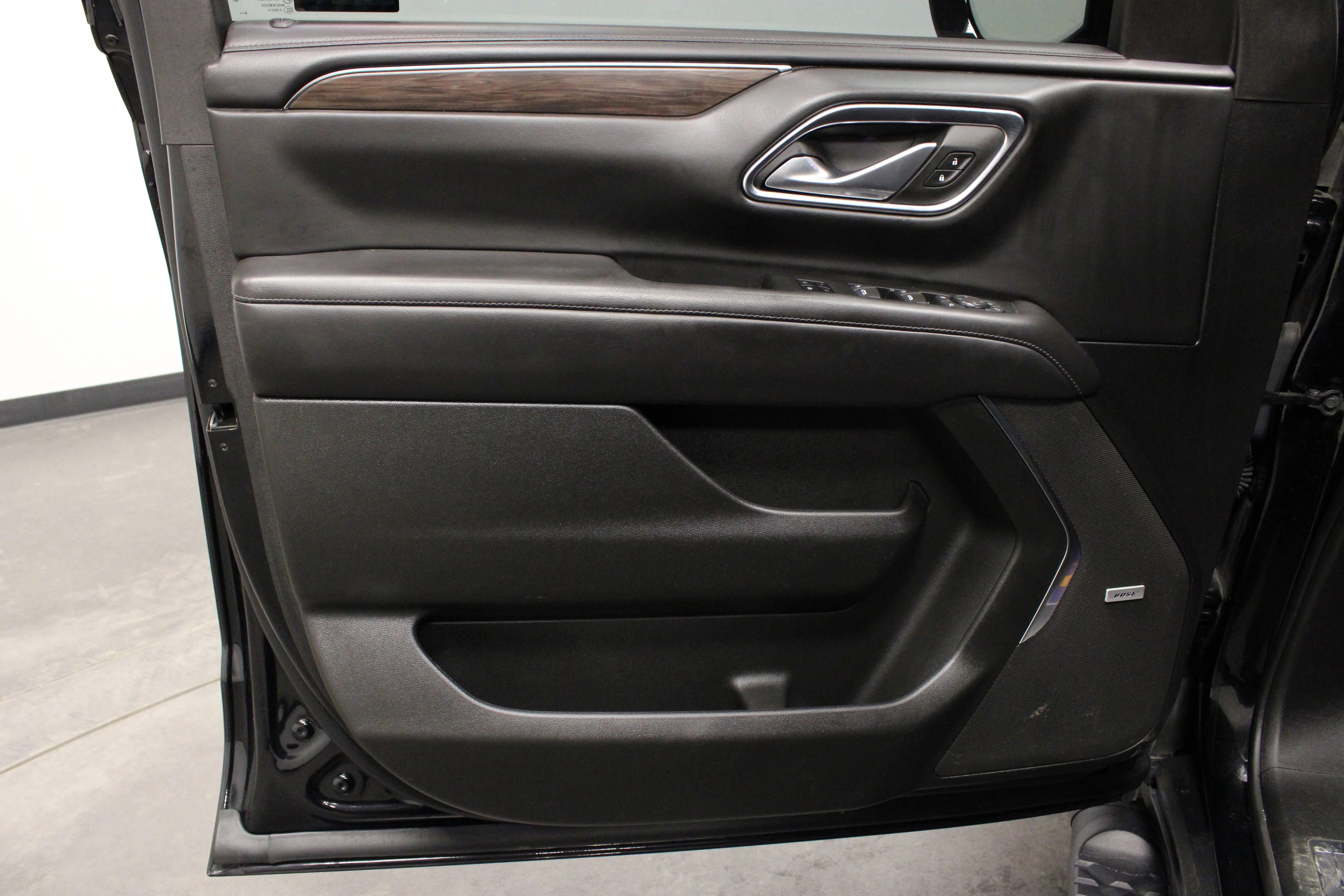 Used 2024 Black Chevrolet Z71 image 13