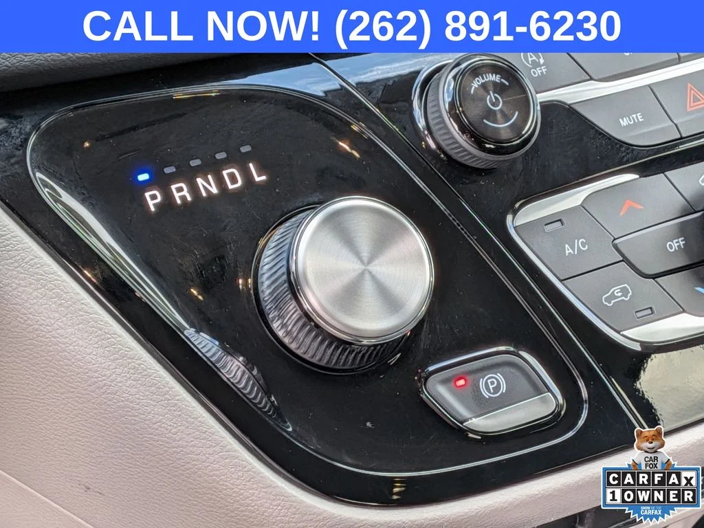 Used 2024 White Chrysler Touring L image 19