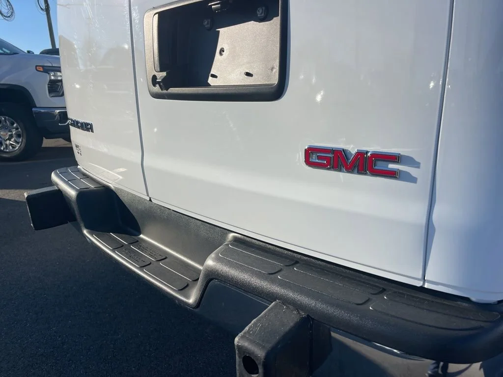 Used 2023 Summit White GMC Work Van image 21